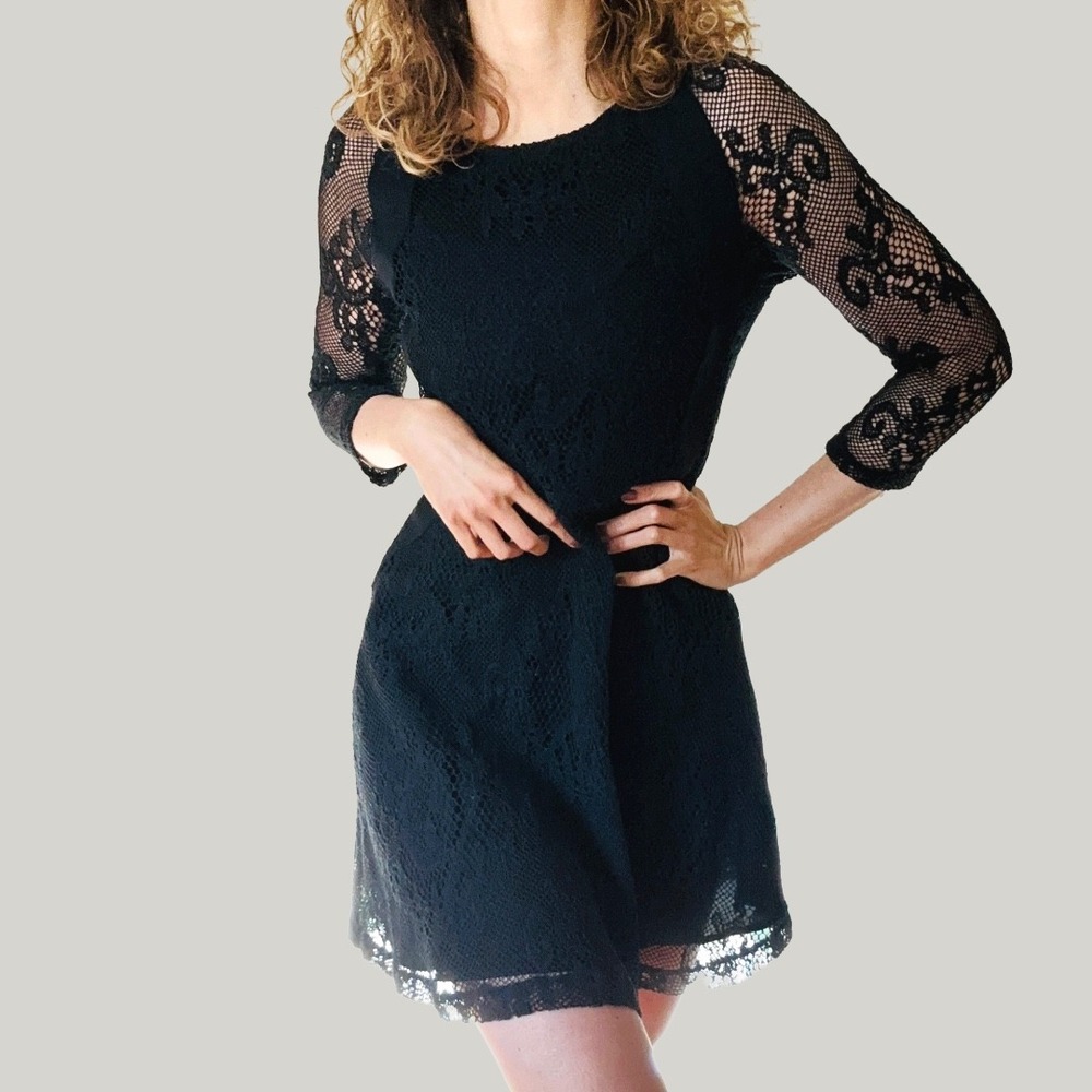 Sandro‎ Paris Black Floral Lace Mini Dress 3/4 Sleeve Exposed Back Zip R3826E 3